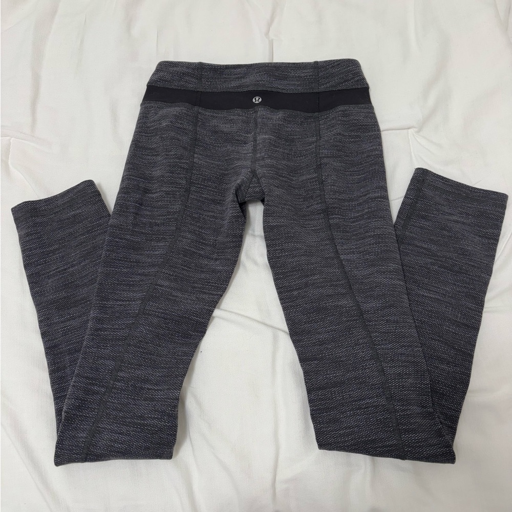 Grey patterned Lululemon leggings